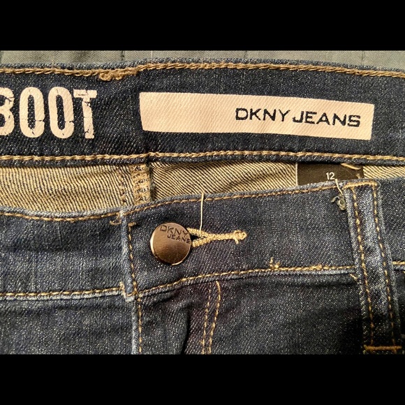 Bootcut is back!  DKNY SLIM BOOT JEANS Size 12 - Picture 5 of 7